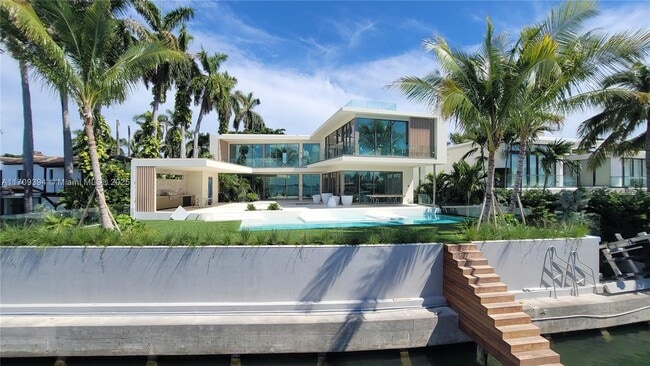 Building Photo - 424 W Rivo Alto Dr Rental
