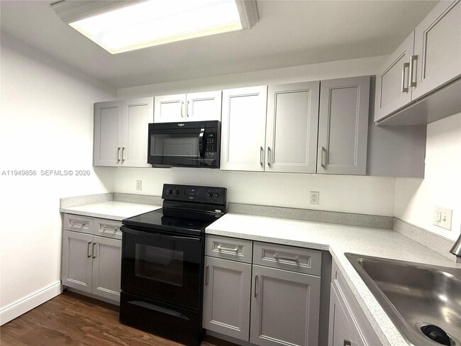 Photo - 10043 Winding Lake Rd Unit 201