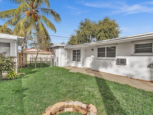 Building Photo - 2193 NE 172nd St Unit 2193