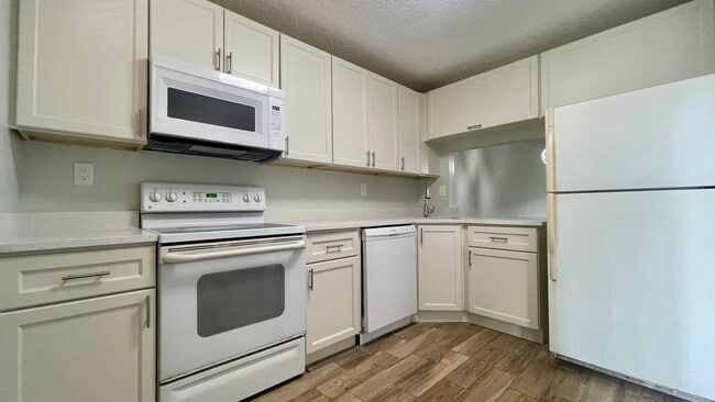 1801 NW 75th Ave Unit 211