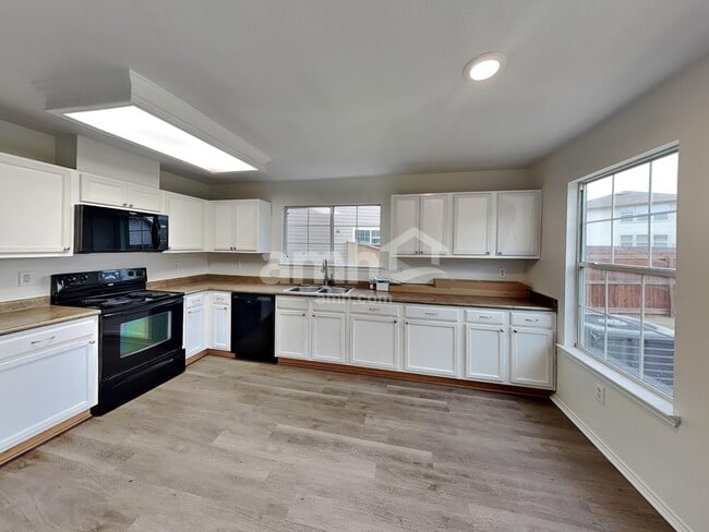 Photo - 7622 Bartell Point