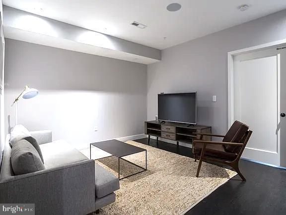 Photo - 819 6th St NW