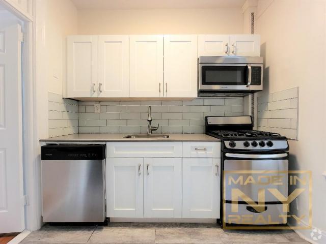 Building Photo - 1 bedroom in ASTORIA NY 11106 Unit A15 Rental