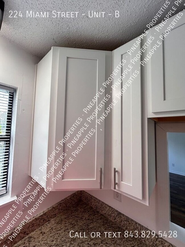 Photo - 224 Miami St Unidad B