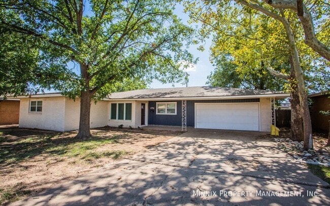 Photo - 3111 49th St