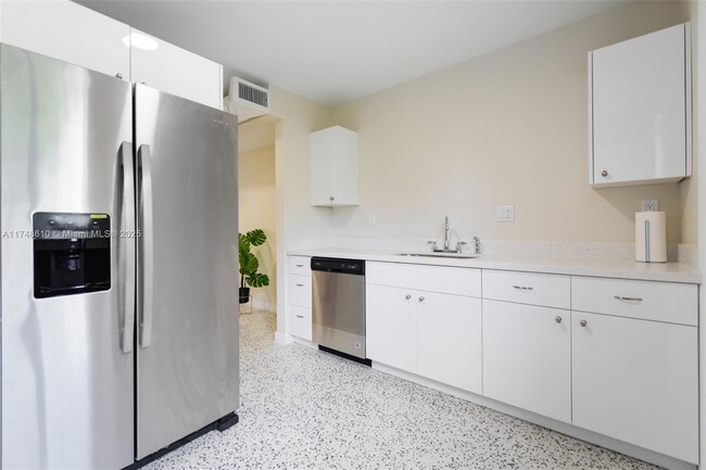 Photo - 1001 NE 80th St Apartment Unit 1