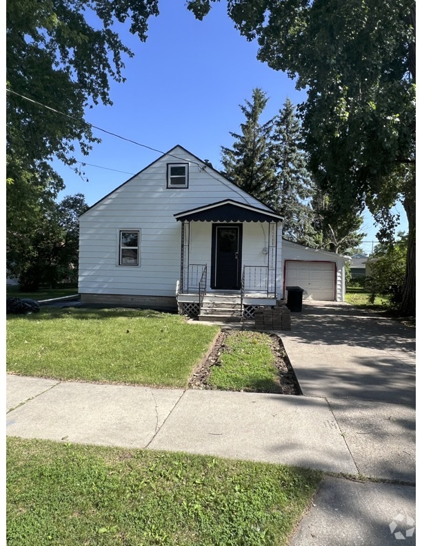 Building Photo - 320 E Harding Dr Rental
