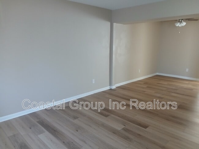 Photo - 412 Chinaberry Cir