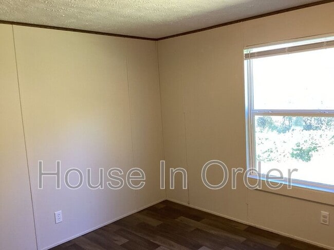 Photo - 109 Shamrock Park Dr