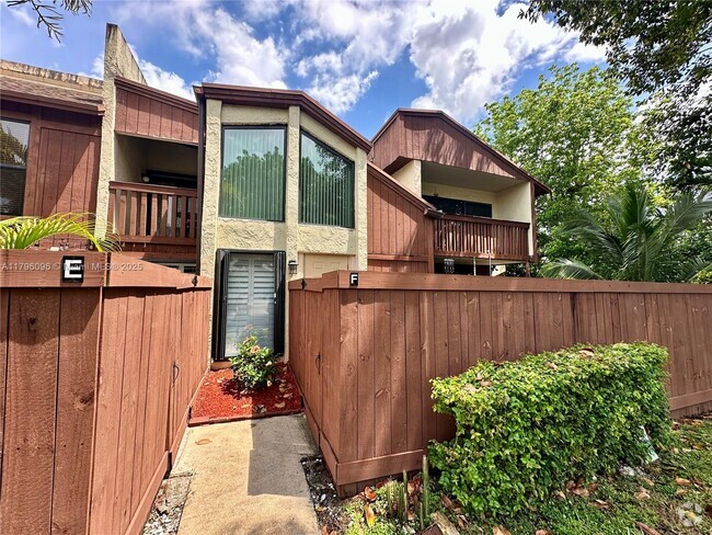 Building Photo - 7034 SW 114th Pl Unit F51 Rental