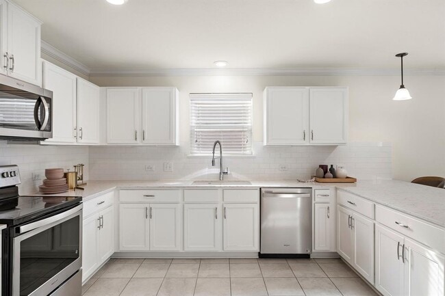 Photo - 13607 Abraham Lincoln St