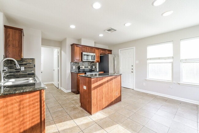 Photo - 25102 Twister Tr