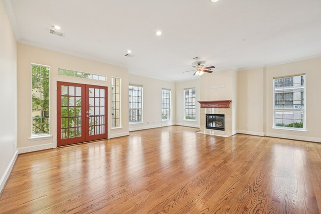 Photo - 1515 Oakdale St