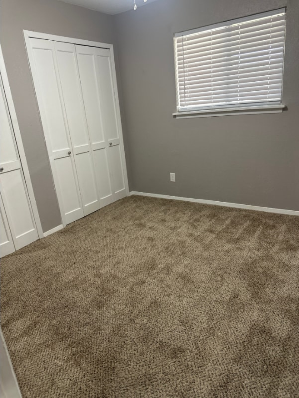 Photo - 2114 E Marshall Ave Unit 209