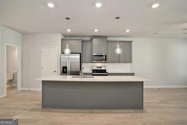 Photo - 3170 Washburn St SE