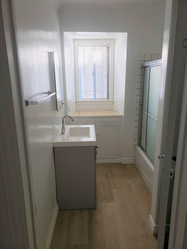 Photo - 6840 Camrose Dr Unit 6834