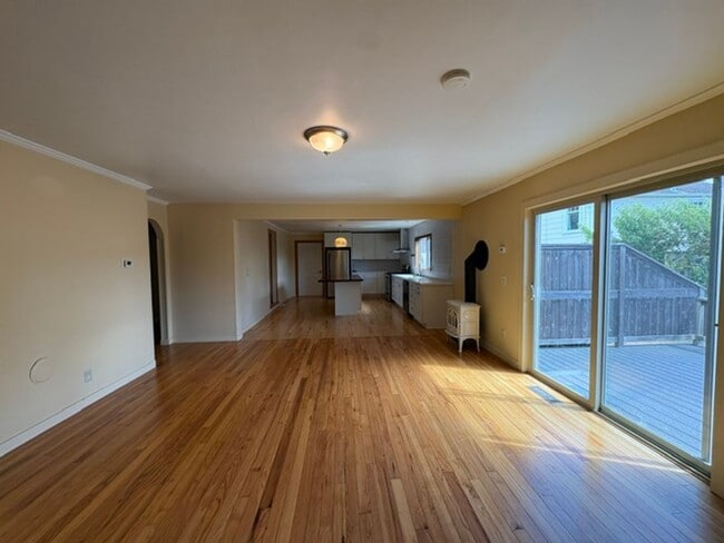 Photo - 3+ Bedroom, 2 Bath Gardener's Dream Home in Sunny Blue Lake