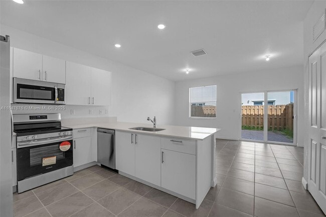 Photo - 2858 SE 25th Ave