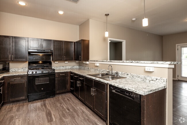 2BR, 1BA - 1,028 SF - The Benton - Kitchen - Ashton Flats