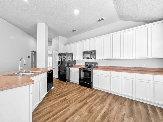 Photo - 3318 Lochwood Dr