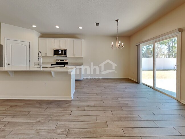 Photo - 22 N Hamilton Springs Rd