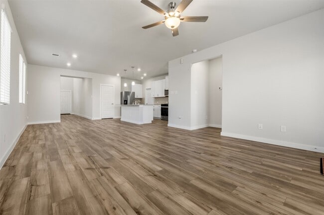 Photo - 18719 Chisholm Mdws Dr