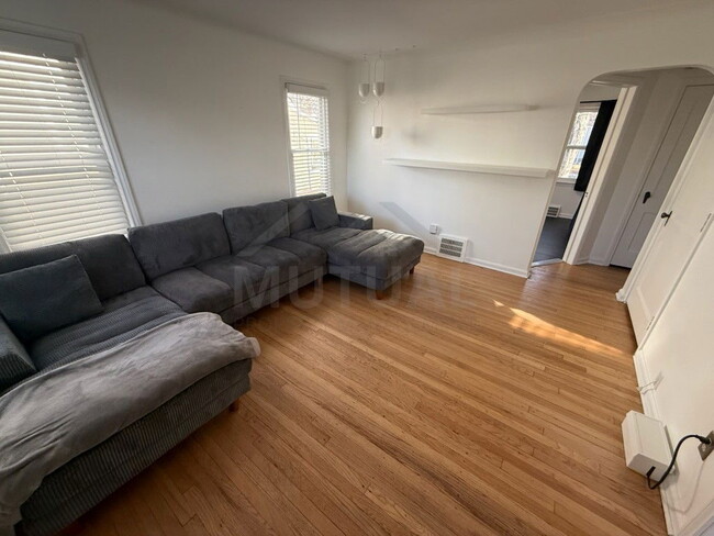 Photo - 774 Gardendale St