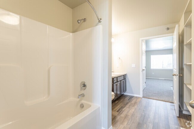 1HAB, 1BA - 771 ft²