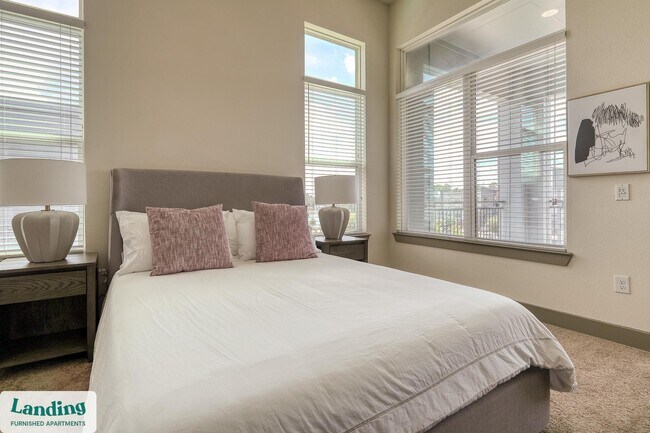 300 Enclave Dr Unit 2-2418