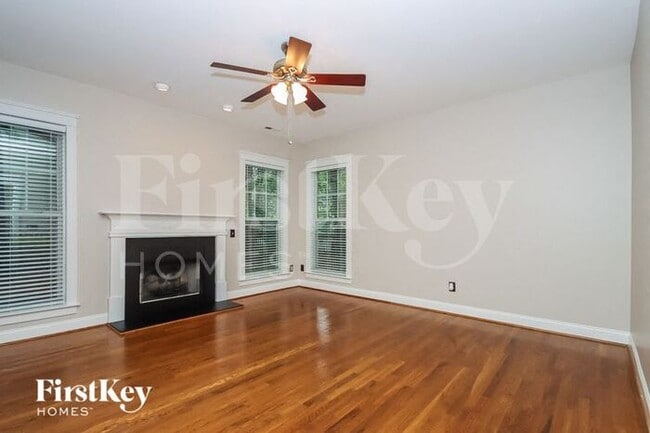 Photo - 16408 Kelly Park Cir House