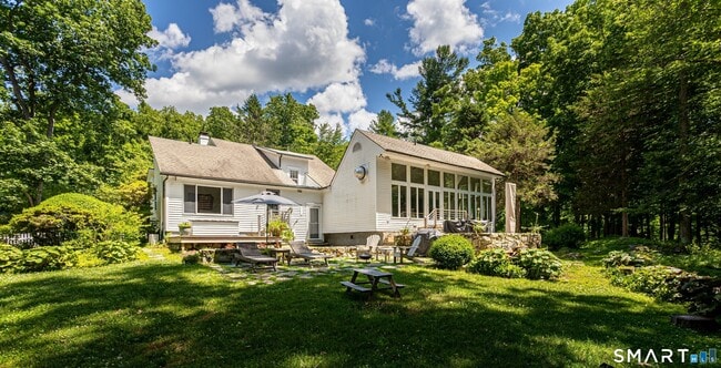 Photo - 896 Westport Rd