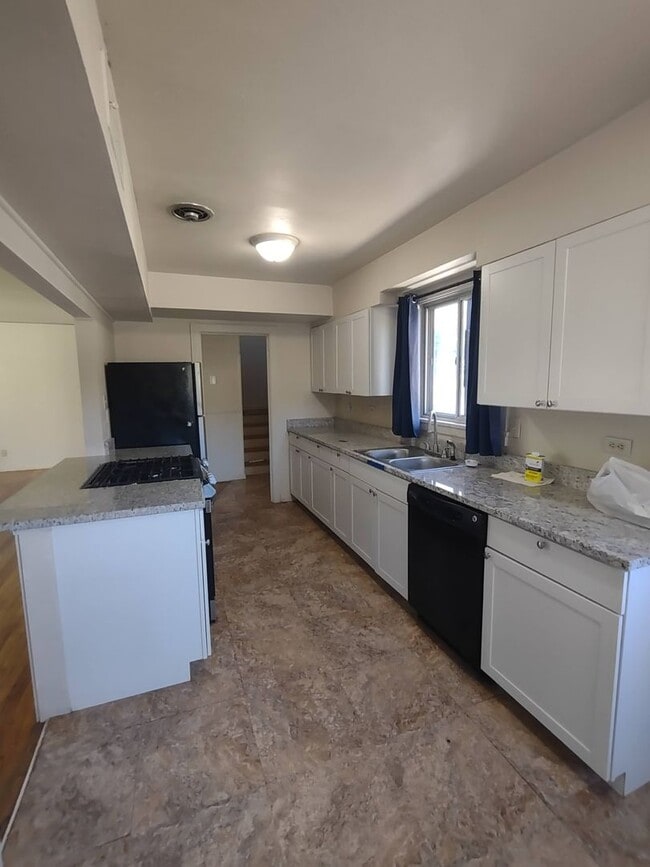 Building Photo - Duplex in near Aspen Elementary Rental