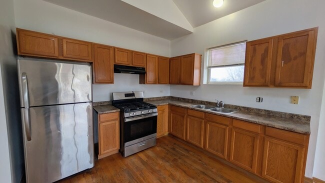 Building Photo - 1259 S Kolin Ave