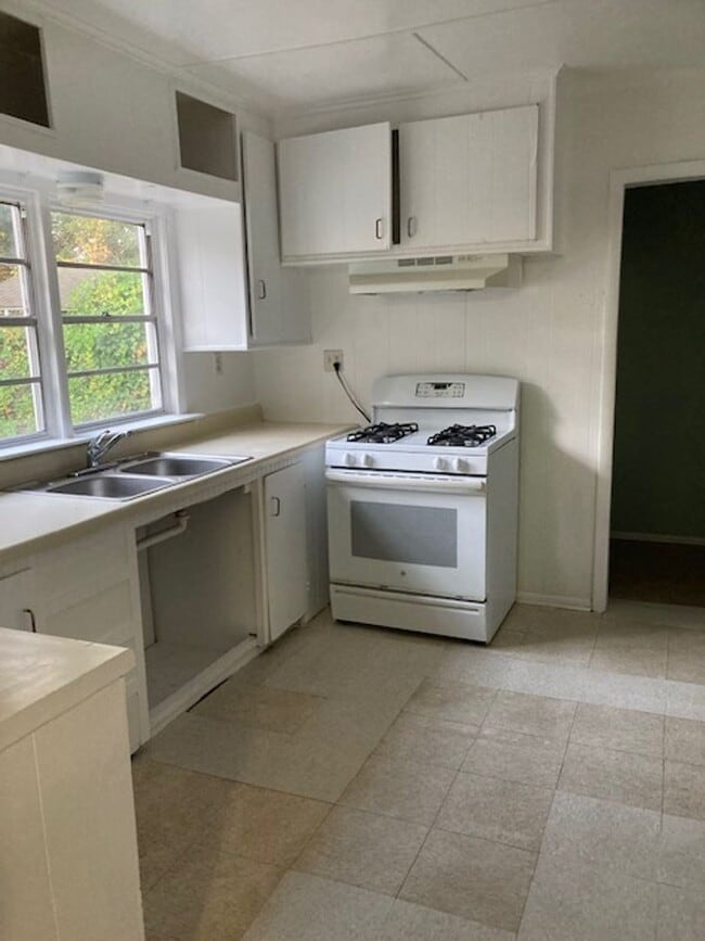 Photo - Gulfport 2 Bedroom