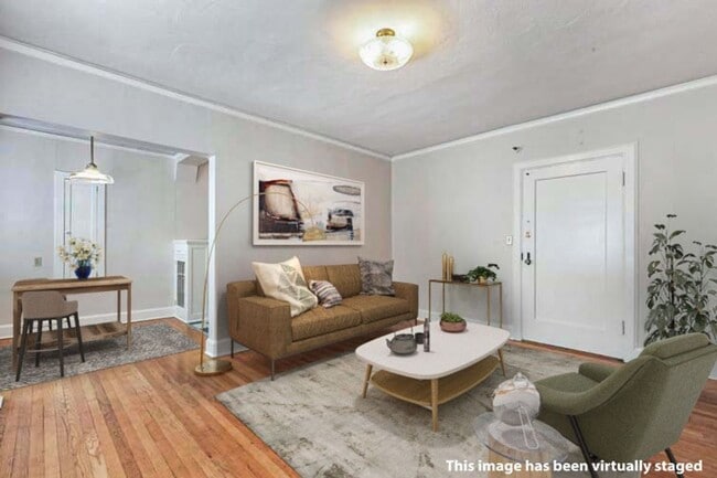 Photo - Jeanne Manor