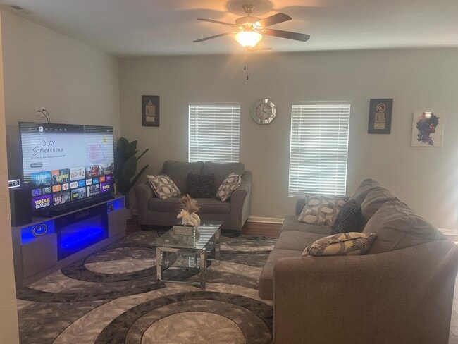 Photo - 2540 Ballentine Blvd