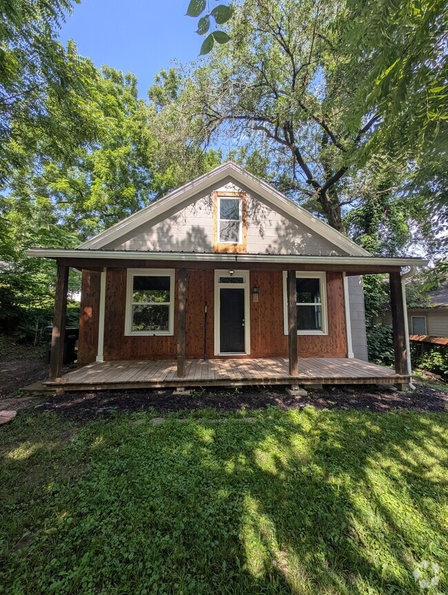 Building Photo - 314 Grand Ave Rental