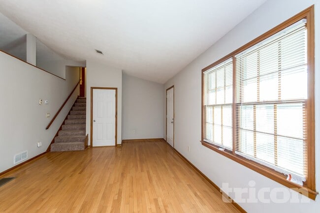 Photo - 184 Hickory View Dr