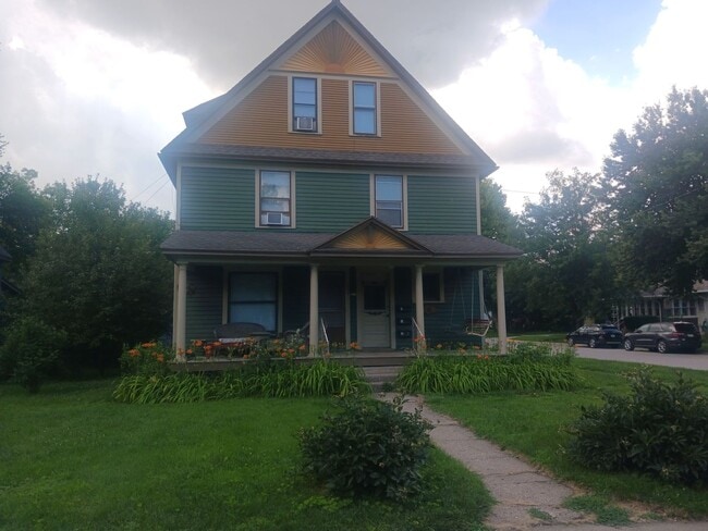 Photo - 721 Burnett Ave