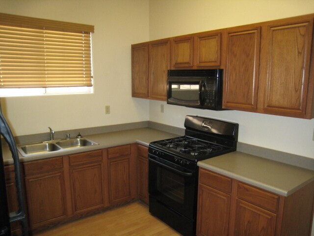 Photo - 522 Center St