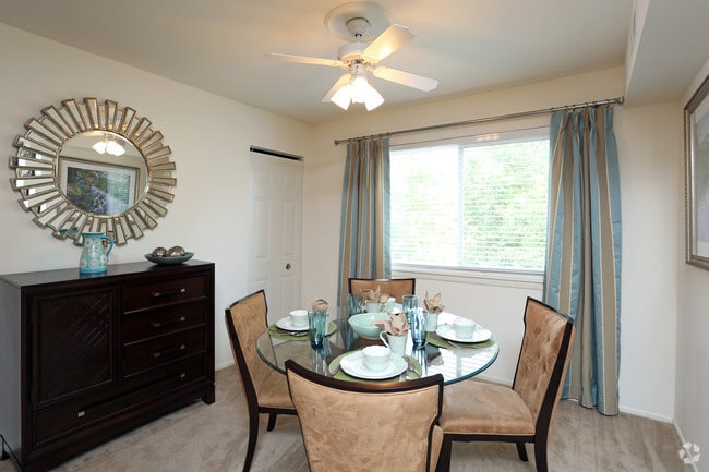 2 Bedroom-Dining Room