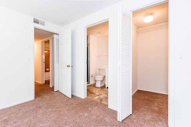 Photo - IDEAL CENTRAL LOCATION IN PORT CHARLOTTE