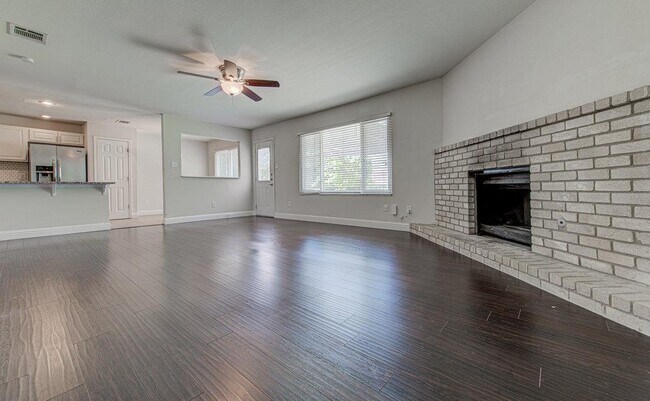 Photo - 1711 Cricket Hollow Dr