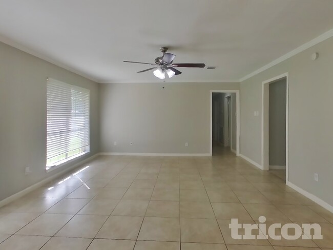 25568 Dogwood Ln