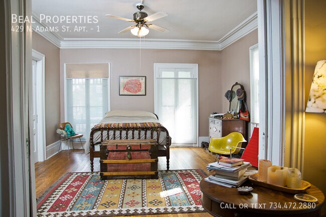 Photo - 429 N Adams St Unidad 1