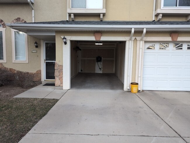 Photo - 6921 Florentine Way