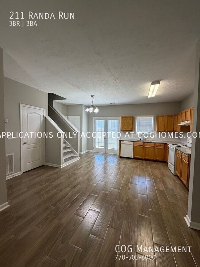 Photo - 211 Randa Run