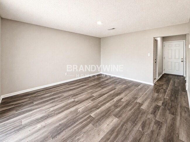 Photo - 8428 Raymond Ave