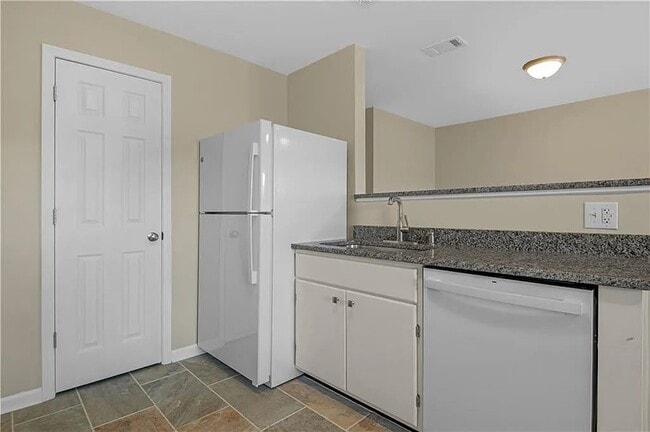 Photo - 389 Cherokee Ave