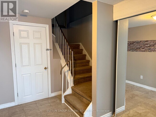 Photo - 82 Henderson Dr